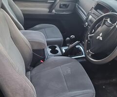 2009 Mitsubishi shogun 3.2 swb manual - Image 5/5