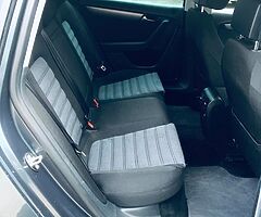 2012 Volkswagen Passat - Image 7/10