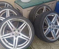 19 ava 5x112  8.5 all 4 with very good tyres no crack or weld or etc best offer it