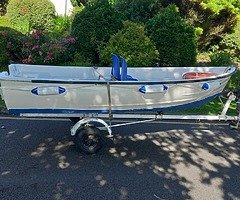 12 ft fiberglass boat  +trailer