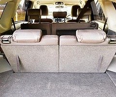 Toyota Prius 7 seater - Image 6/10