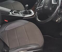 Immaculate Opel Insignia 2.0 Diesel 
SE CDTI 160 BHP ( Half leather interiors ) - Image 7/10