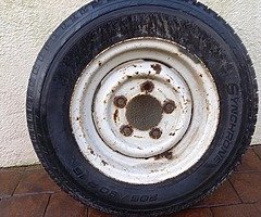 Land rover 16inch wheel.