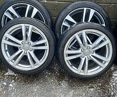 Audi a3,vw,skoda 18inch genuine alloy wheels with new tyres for sale fits on the Vw caddy van too