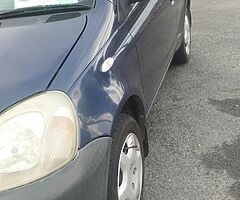 Toyota Yaris - Image 3/5