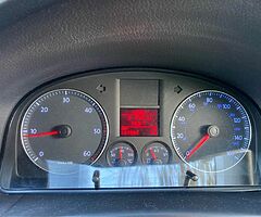 VW Touran 1.9TDI - Image 5/6