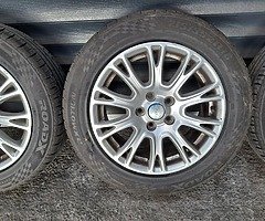16inch genuine Ford focus titanium alloys 5x108 New tyres - Image 3/7