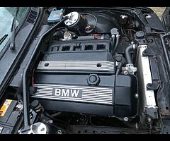 BMW E30 328i - Image 3/7