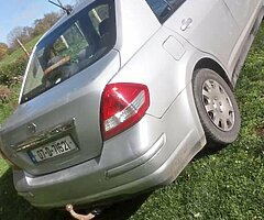 Nissan tida 1,6 - Image 5/5