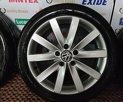 Genuine VW R17 Alloys - Image 3/10