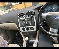 1.6 Petrol Ford Focus - Image 3/6
