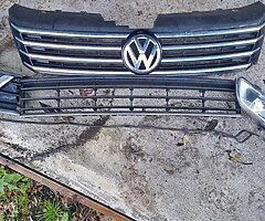 Vw pasat 2011  fog lights grille - Image 3/3