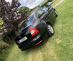 Skoda Octavia 1.6 diesel saloon automatic - Image 3/10