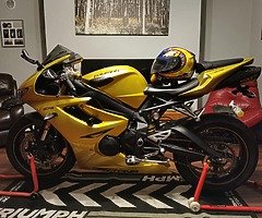 Triumph Daytona 675 SE - Image 3/9