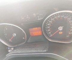 Ford Galaxy Ghia - Image 3/6