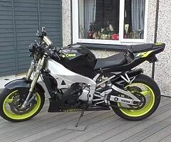 Yamaha r1 Street fighter bikes