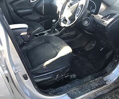 2014 Hyundai ix35 2.0 diesel for breaking! - Image 3/4