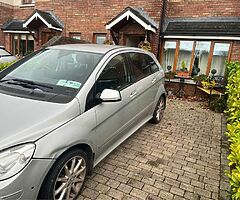 09 Mercedes B class 180 diesel 280 tax per year￼￼ - Image 3/8