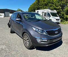2014 KIA SPORTAGE 1.7 DIESEL FOR PARTS!