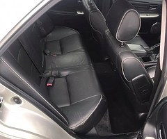 2005 Lexus IS 200 - Image 8/10