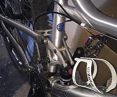 Giant trance downhill mountain bike