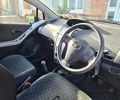 Toyota Yaris 07 - Image 3/6