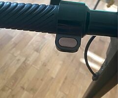 Thorpe 25 electric scooter - Image 3/5