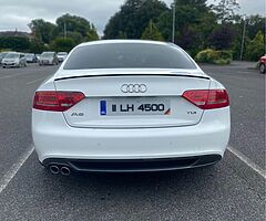 2011 Audi A5 sline black edition manual - Image 4/9