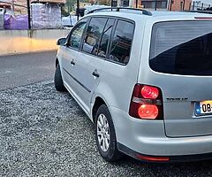 Vw Touran 1.9 diesel Low mileage - Image 7/7