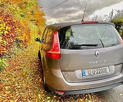 Renault Grand Scenic - Image 8/10