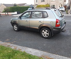 Tucson 2 litre diesal.