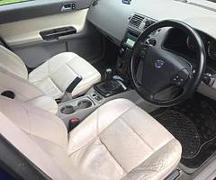 VolvoS40 - Image 7/10