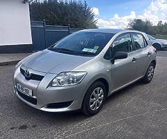 Toyota Auris 1.3 VVT-I petrol T2 model