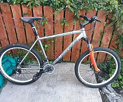 Selling my Carrera mountain bike due to no time to use it.i put 2 new continental tyres on it