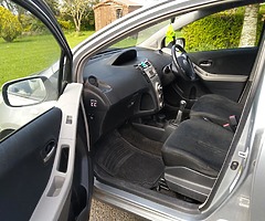 Toyota Yaris 1.3l petrol 2009 - Image 3/10