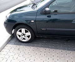 Renault clio automatic 04 1.1 petrol good engine gearbox tyres 100% nct 11/2019 tax 05/19 - Image 3/10