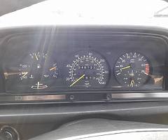 Merc 190 E - Image 9/10