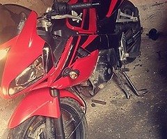 Cbr 125 year 2008 bike going 100/ I have no book or no mot / pm me for mone pictures