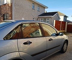 05 Ford Focus Steel Saloon. - Image 4/8