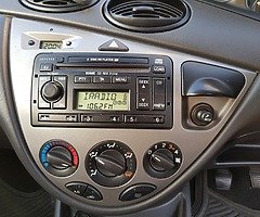 05 Ford Focus Steel Saloon. - Image 6/8