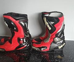 X2 pairs motorbike boots oxtar and Swift size 9 - Image 6/6