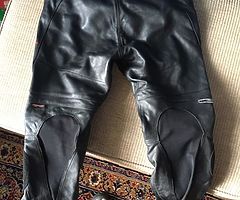 RST 2 Piece Leathers - Image 4/6