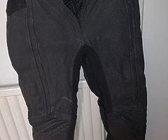 Ladies Frank Thomas leather armoured bike trousers size 12