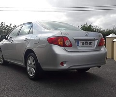 2010 Toyota Corolla luna model