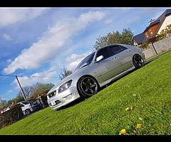 Lexus is200