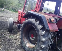 International 885