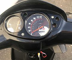 2015 aprilia sr125 - Image 6/10