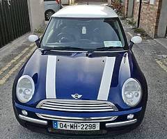 Mini Cooper blue