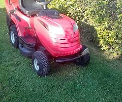 Ride on lawnmower for sale