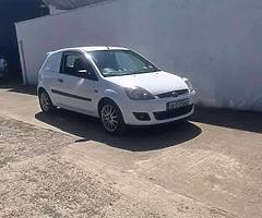 2008 Ford Fiesta van